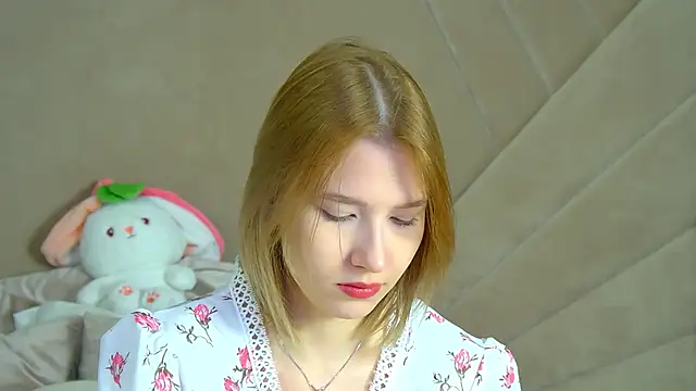 LiliLinn online show from 09.17.25