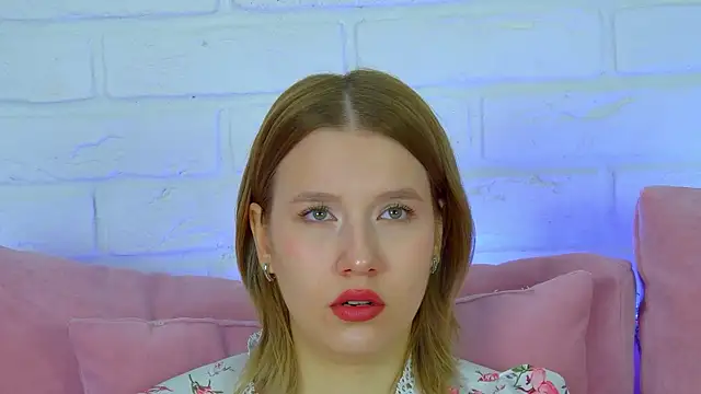 LiliLinn online show from 10.09.25