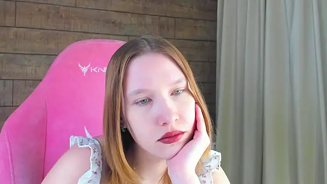 Snapshot of LiliLinn chatting on 06.02.26 LiliLinn online show from 06.02.26