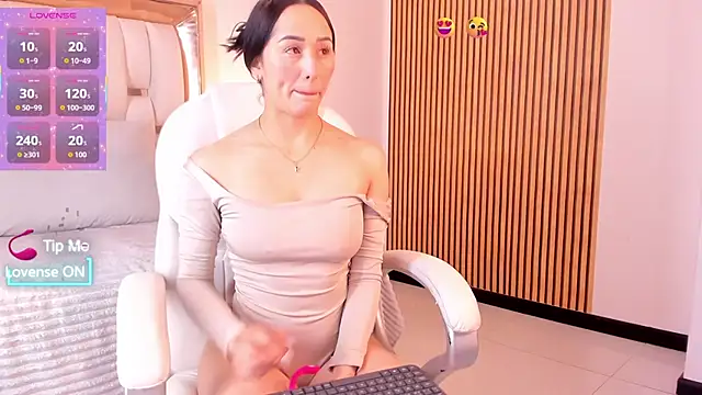 hazel ross tcw online show from 10.09.25