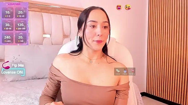 hazel ross tcw online show from 10.10.25