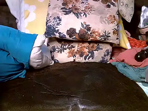 Snapshot of juicy_candy1999 chatting on 03.15.26 juicy candy1999 online show from 03.15.26