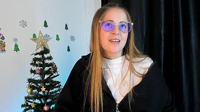 Snapshot of tekila__ chatting on 12.11.24 tekila online show from 12.11.24