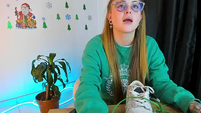 Snapshot of tekila__ chatting on 12.11.24 tekila online show from 12.11.24