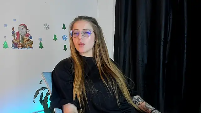 Snapshot of tekila__ chatting on 12.13.24 tekila online show from 12.13.24