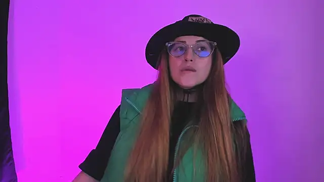 Snapshot of tekila__ chatting on 12.26.24 tekila online show from 12.26.24