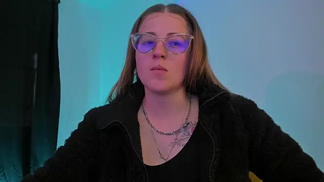 Snapshot of tekila__ chatting on 02.13.25 tekila online show from 02.13.25