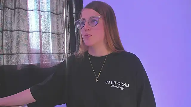 Snapshot of tekila__ chatting on 02.28.25 tekila online show from 02.28.25