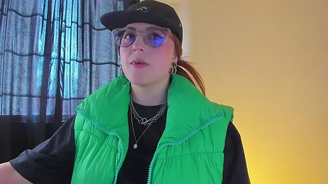 Snapshot of tekila__ chatting on 03.20.25 tekila online show from 03.20.25