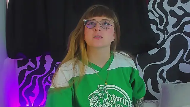 Snapshot of tekila__ chatting on 09.09.25 tekila online show from 09.09.25