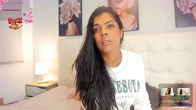 Sweetdreamses  online show from 12.27.24