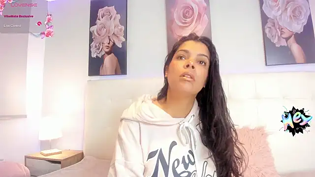 Sweetdreamses  online show from 02.03.25