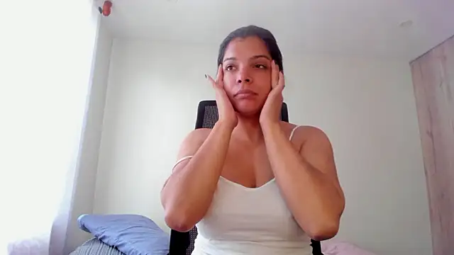 Sweetdreamses  online show from 03.06.26