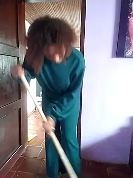 Snapshot of Camille_rose_ chatting on 10.06.25 Camille rose online show from 10.06.25