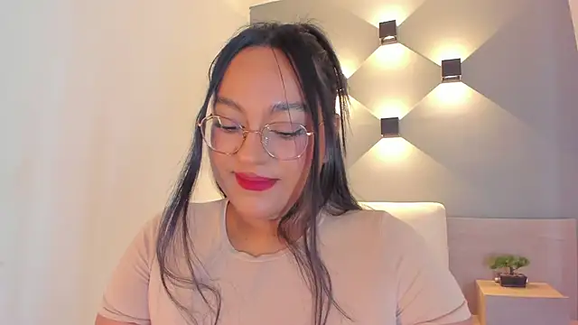 ellamontoya online show from 10.08.25