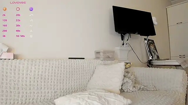 Snapshot of lizzistrata chatting on 01.28.25 lizzistrata online show from 01.28.25