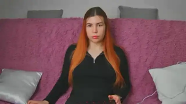 Snapshot of ElllaNuar chatting on 03.16.26 ElllaNuar online show from 03.16.26