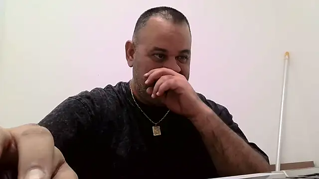 Snapshot of your_man85 chatting on 01.27.25 your man85 online show from 01.27.25