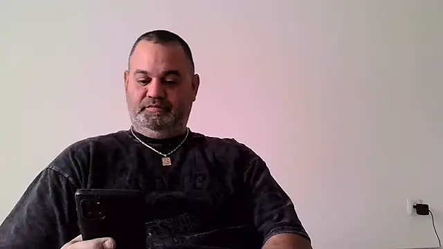 Snapshot of your_man85 chatting on 01.31.25 your man85 online show from 01.31.25