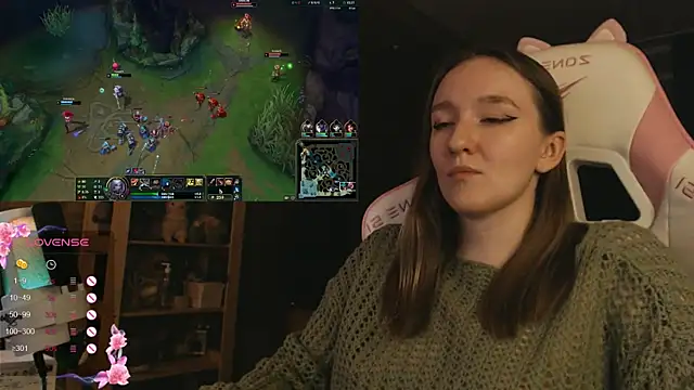 MoonlishSiren online show from 11.02.25