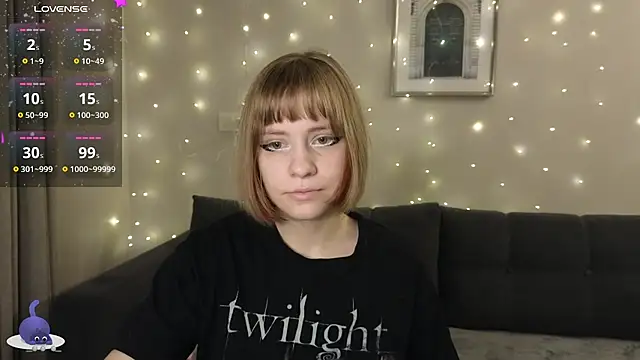 Snapshot of HermioneHHH chatting on 12.14.24 HermioneHHH online show from 12.14.24