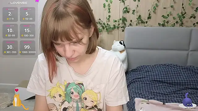 Snapshot of HermioneHHH chatting on 02.18.25 HermioneHHH online show from 02.18.25