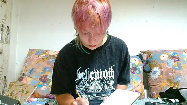 Snapshot of Sophie_Bell chatting on 06.13.26 Sophie Bell online show from 06.13.26