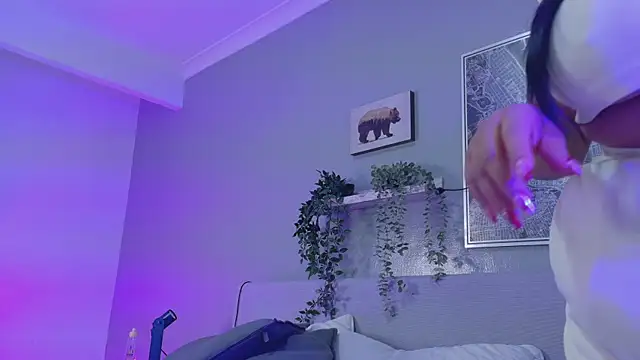 Snapshot of KendalMilleer chatting on 11.10.25 KendalMilleer online show from 11.10.25