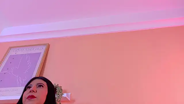 Snapshot of KendalMilleer chatting on 11.28.25 KendalMilleer online show from 11.28.25