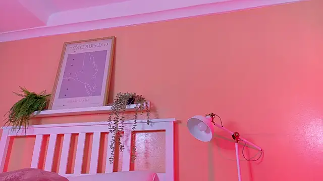 Snapshot of KendalMilleer chatting on 12.05.25 KendalMilleer online show from 12.05.25