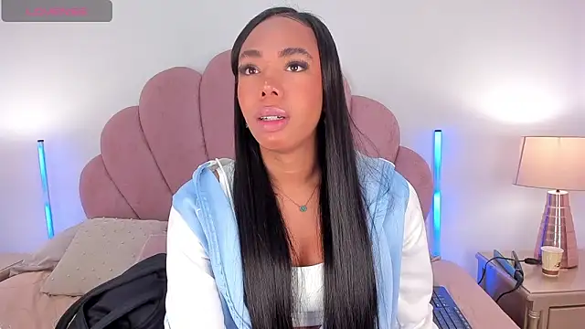 Nicole Paradise online show from 02.12.26