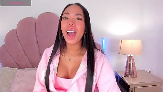 Nicole Paradise online show from 02.13.26