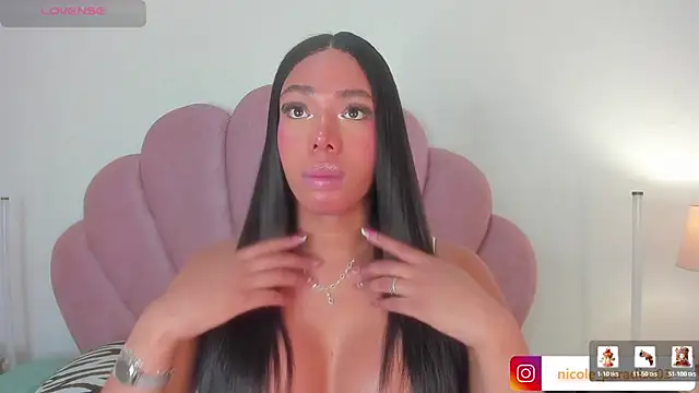 Nicole Paradise online show from 07.23.26
