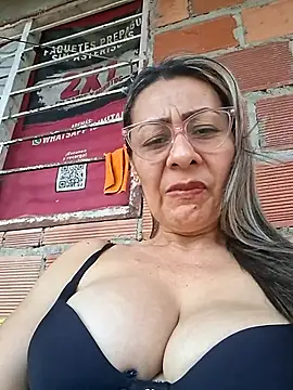 Mia-funny20 online show from 06.28.26