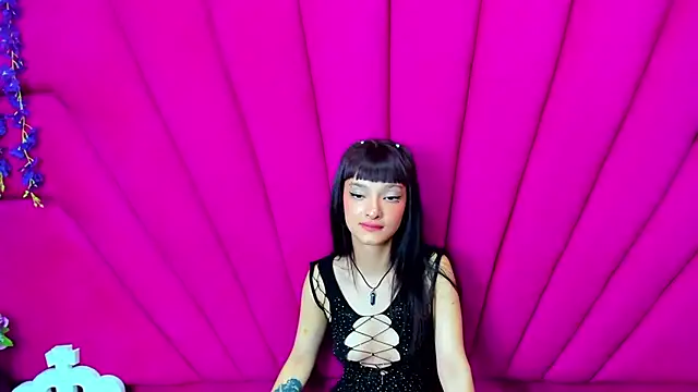 Snapshot of Aurora_18 chatting on 12.04.24 Aurora 18 online show from 12.04.24