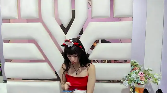 Snapshot of Aurora_18 chatting on 12.14.24 Aurora 18 online show from 12.14.24