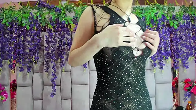 Snapshot of Aurora_18 chatting on 01.31.25 Aurora 18 online show from 01.31.25