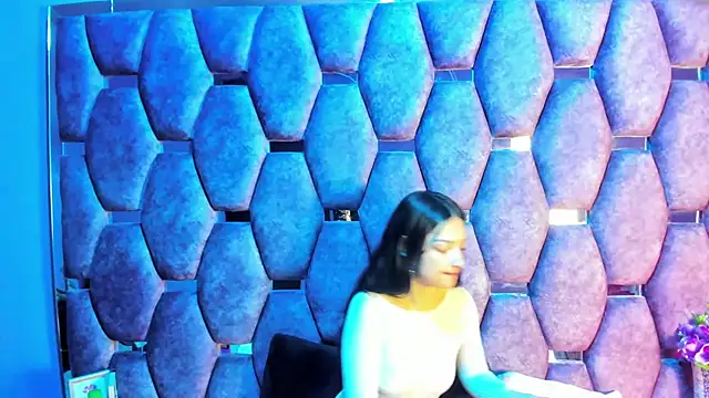 Snapshot of Aurora_18 chatting on 10.10.25 Aurora 18 online show from 10.10.25