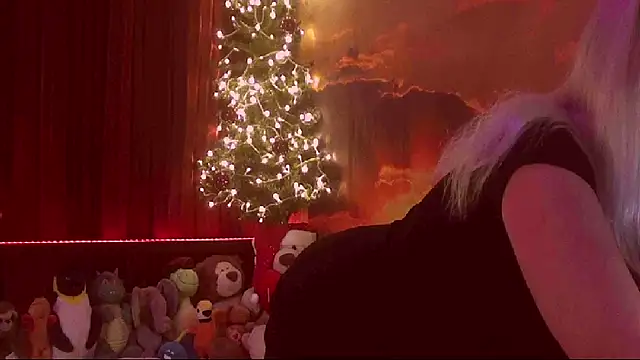MoniCutex online show from 12.29.24