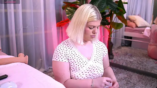 JosephineBlairs online show from 04.20.26