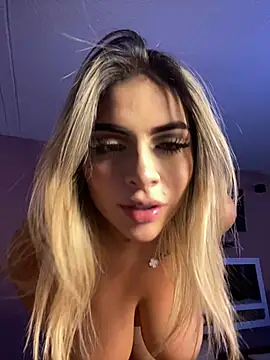 MiaWhitePink  online show from 01.23.25