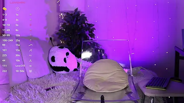 Snapshot of Sexydoll112 chatting on 02.23.25 Sexydoll112 online show from 02.23.25