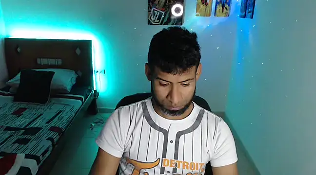 Enriblack92 online show from 12.26.24