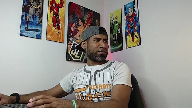 Enriblack92 online show from 01.17.25