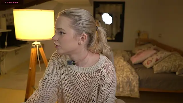 LexieLoree online show from 11.26.25