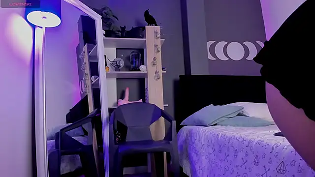 VioletPaket online show from 02.20.25