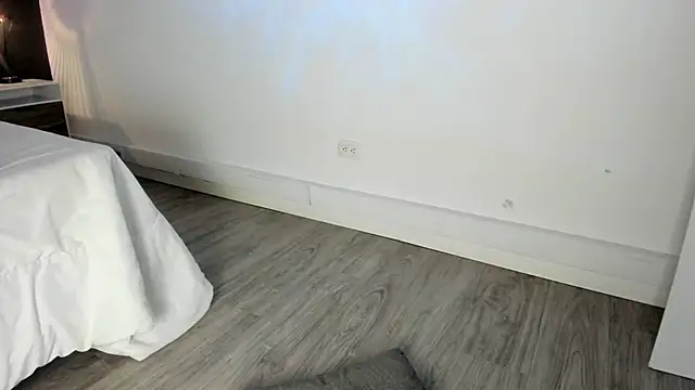 VioletPaket online show from 03.09.25