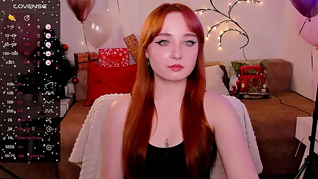 Snapshot of Emma_Chery chatting on 12.20.24 Emma Chery online show from 12.20.24