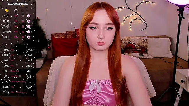 Snapshot of Emma_Chery chatting on 12.23.24 Emma Chery online show from 12.23.24