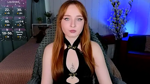 Snapshot of Emma_Chery chatting on 09.22.25 Emma Chery online show from 09.22.25